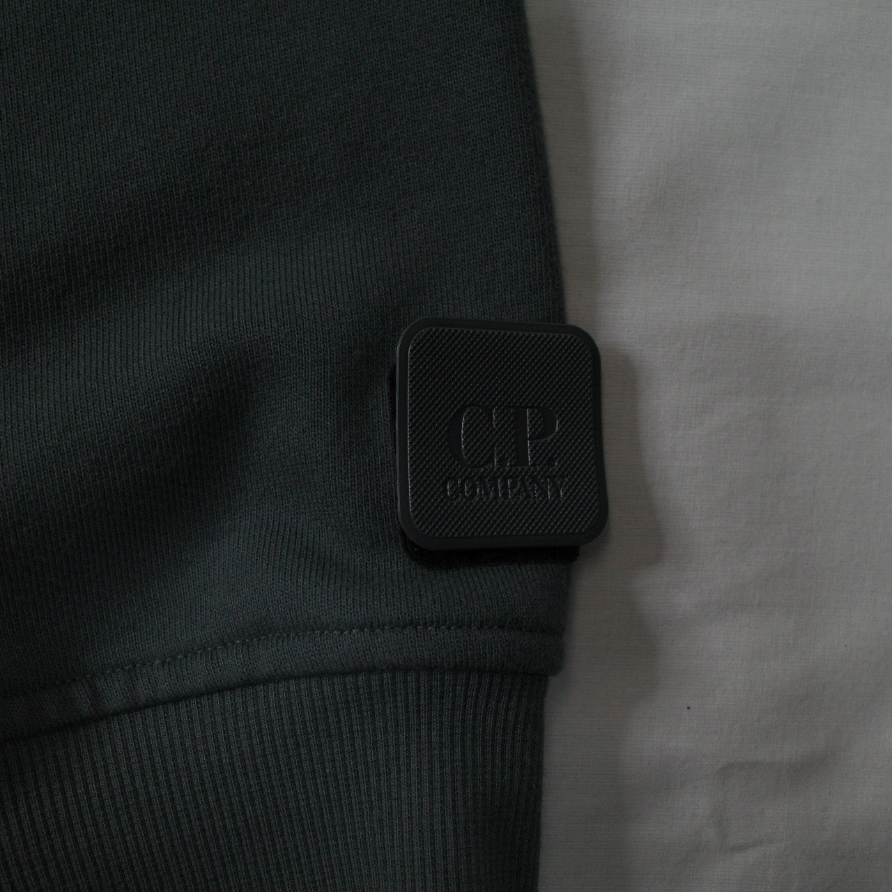 C.P. Company Metropolis Series Diagonal Raised Fleece Hoodie Grey Mens XL NWT