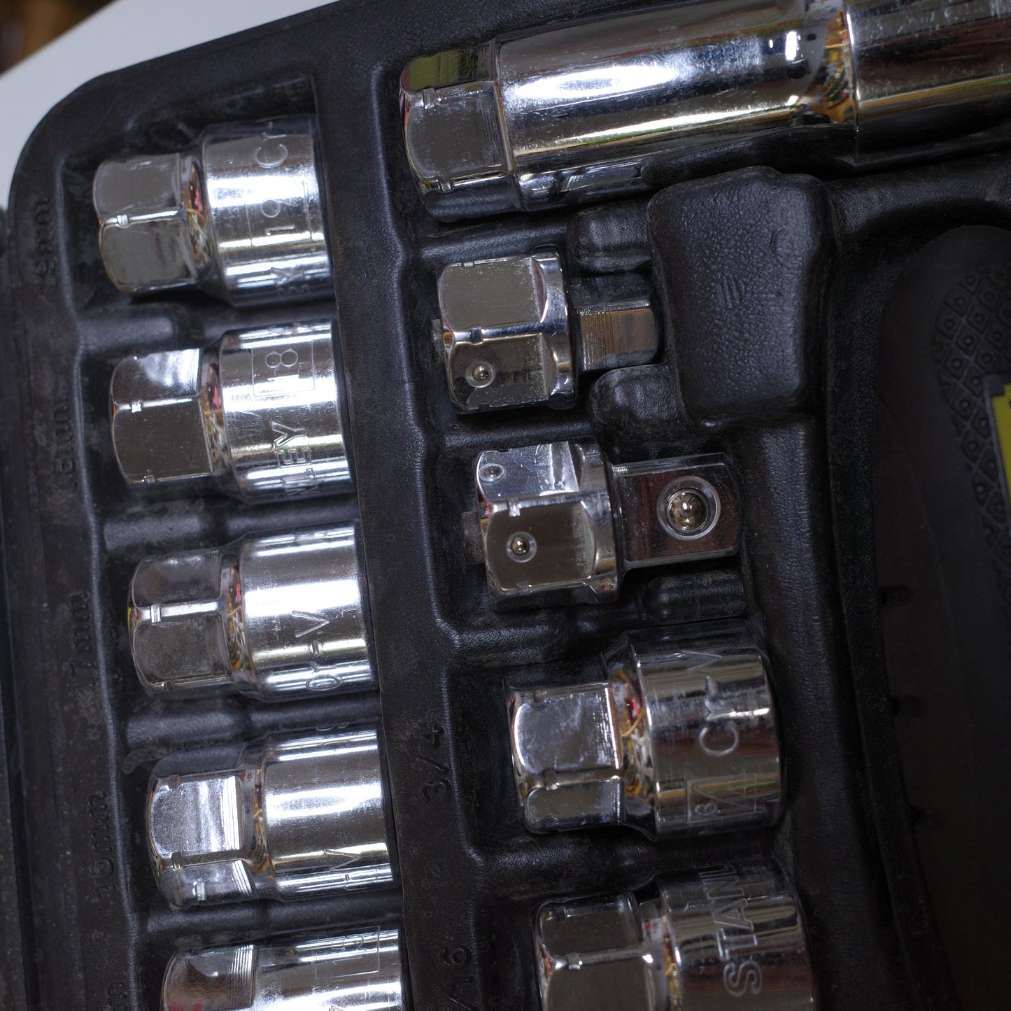 Stanley Socket Set 21 Piece 3/8" & 1/2" Drive Metric SAE Thru Drive 89.811 89.933