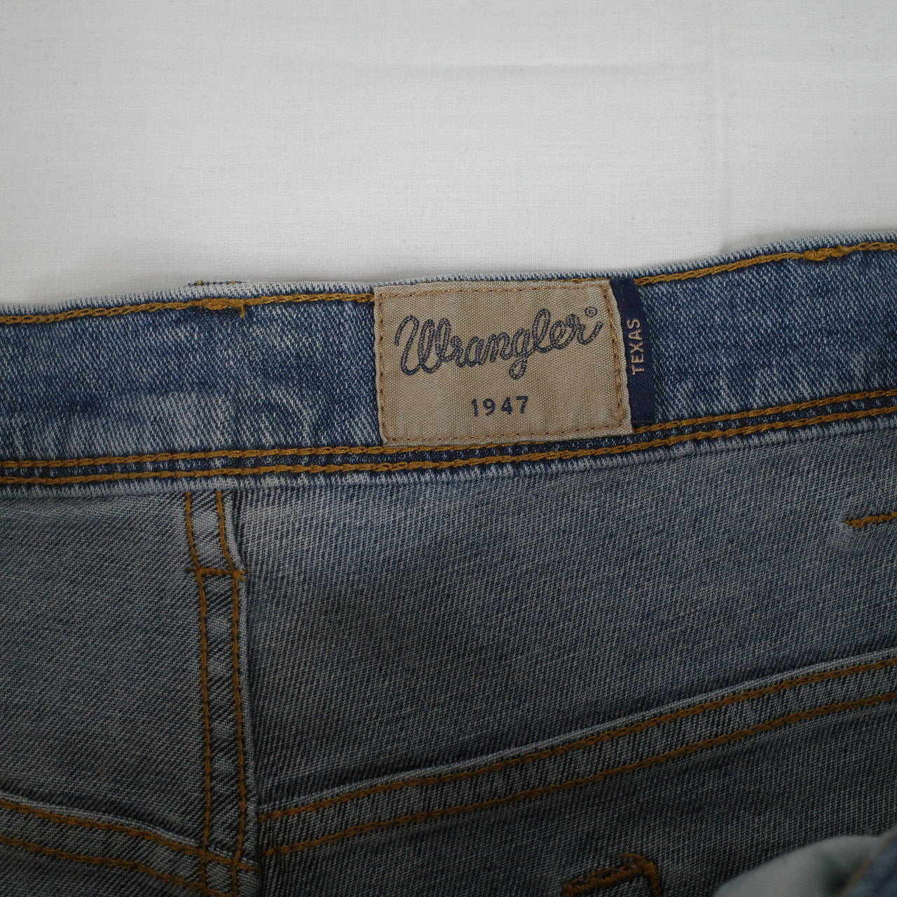 Wrangler Mens Jeans W42 L32 Cowboy Arizona Light Blue Denim Rugged Goods