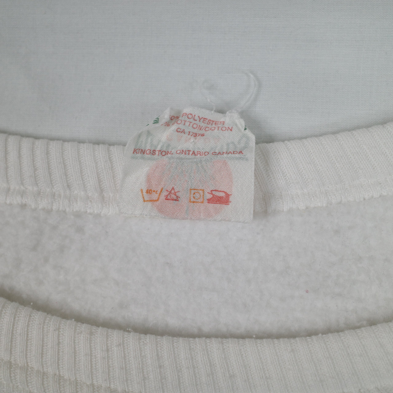 Vintage Marshlands Canada Flying Ducks White Crewneck Mens XL