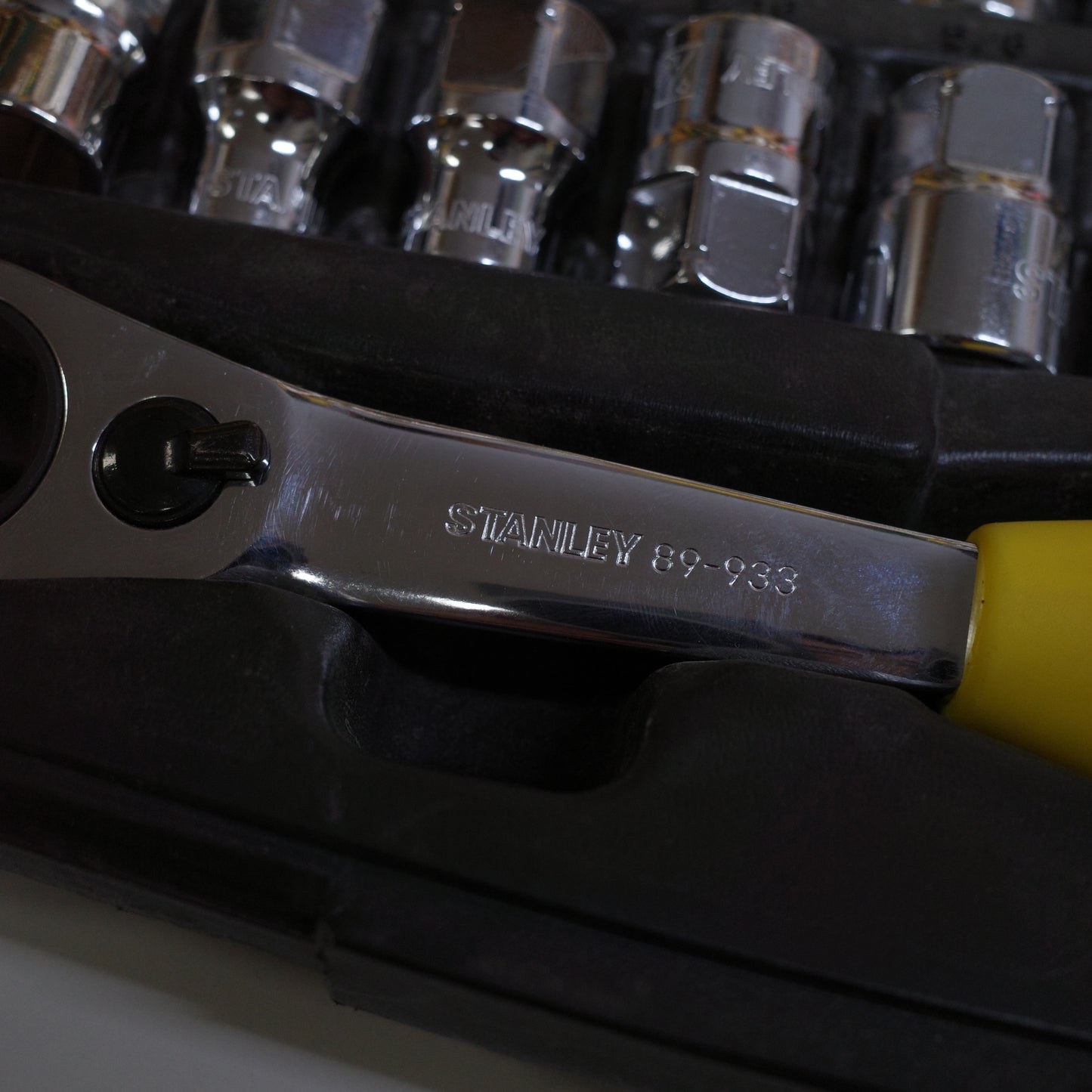 Stanley Socket Set 21 Piece 3/8" & 1/2" Drive Metric SAE Thru Drive 89.811 89.933
