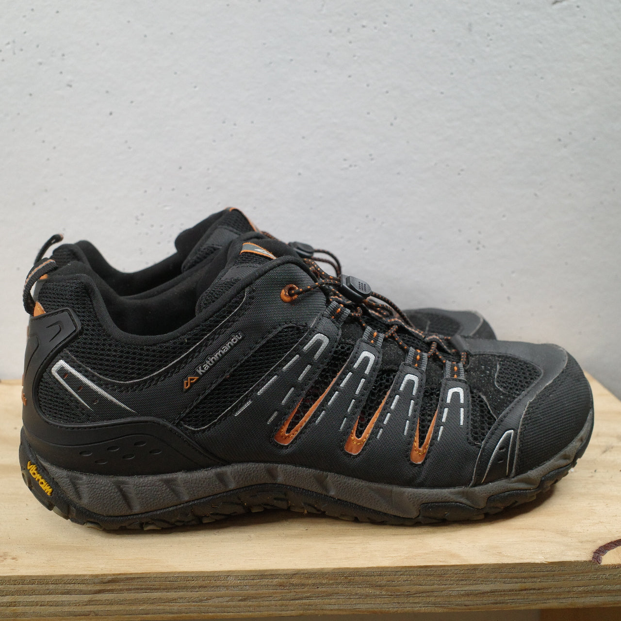 Kathmandu Vibram Shoes Barcoo Outdoors Hiking Mens US11