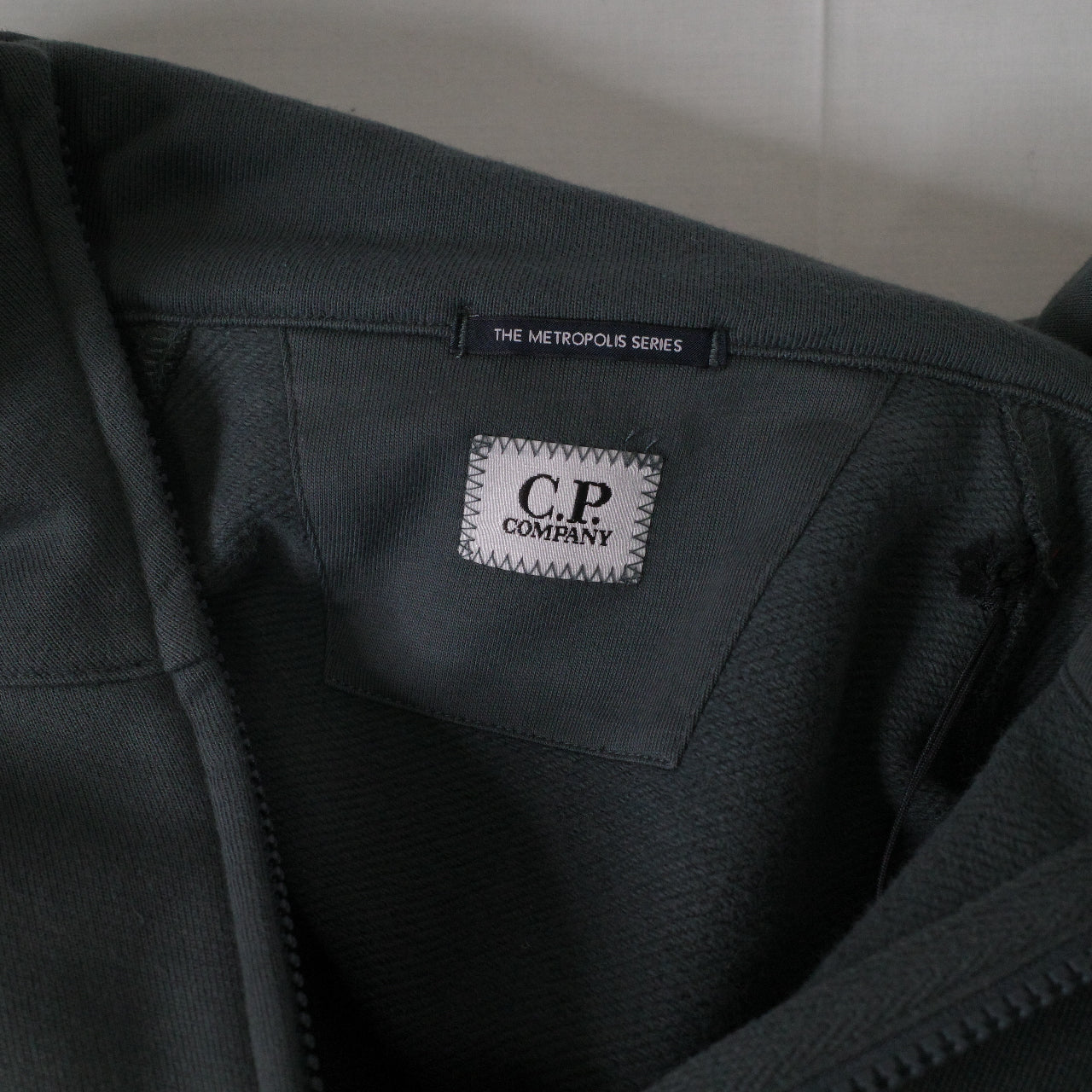 C.P. Company Metropolis Series Diagonal Raised Fleece Hoodie Grey Mens XL NWT