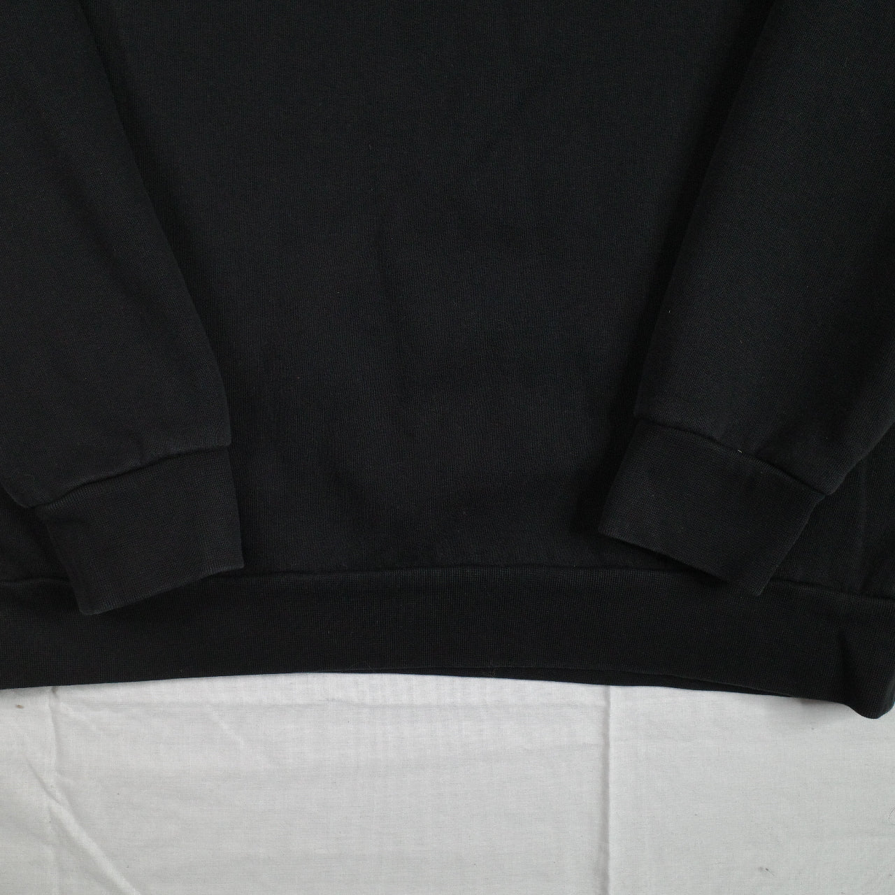 Hoodrich Black Large Crewneck Jumper Sweatshirt Chenille Embroidery Red Mens XL
