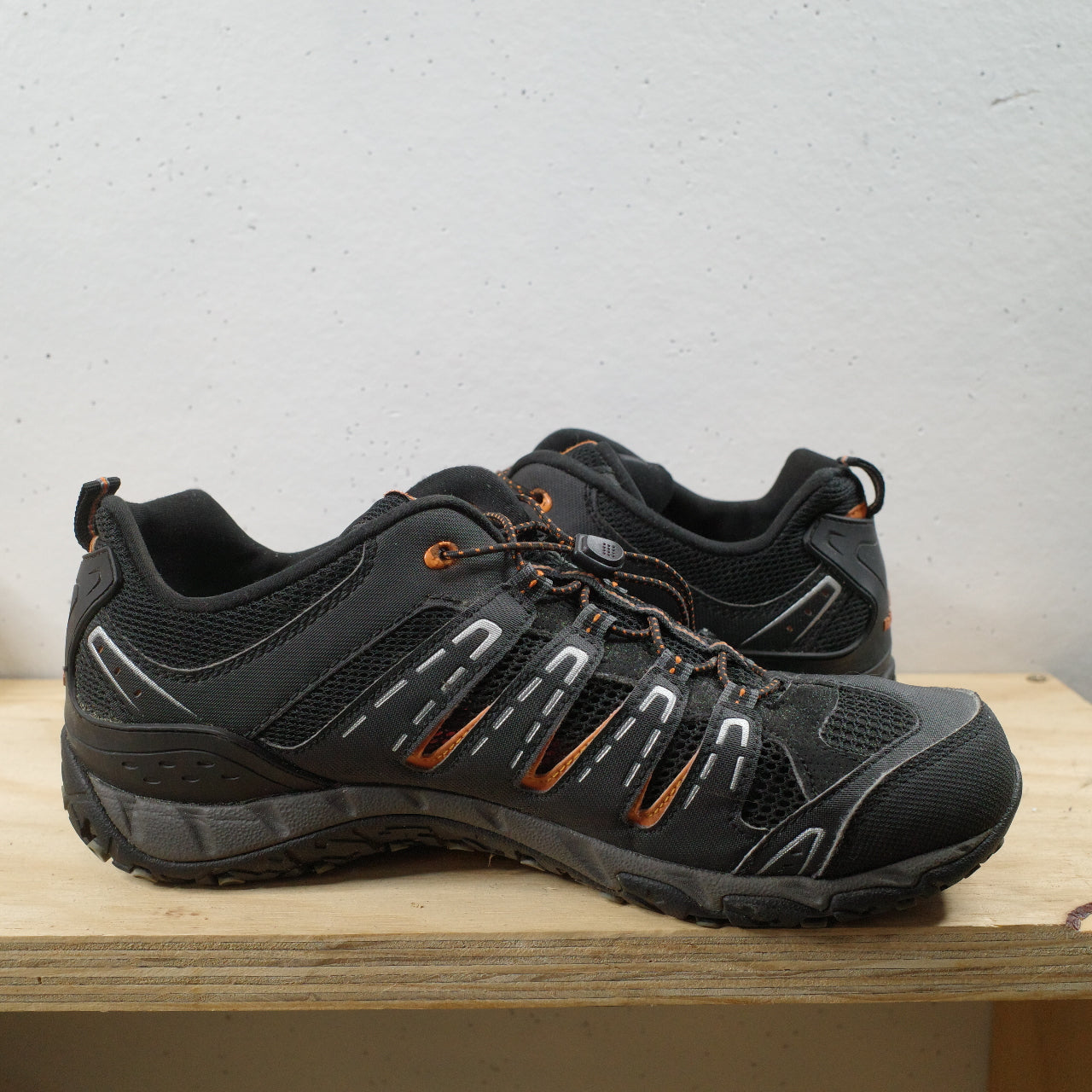 Kathmandu Vibram Shoes Barcoo Outdoors Hiking Mens US11