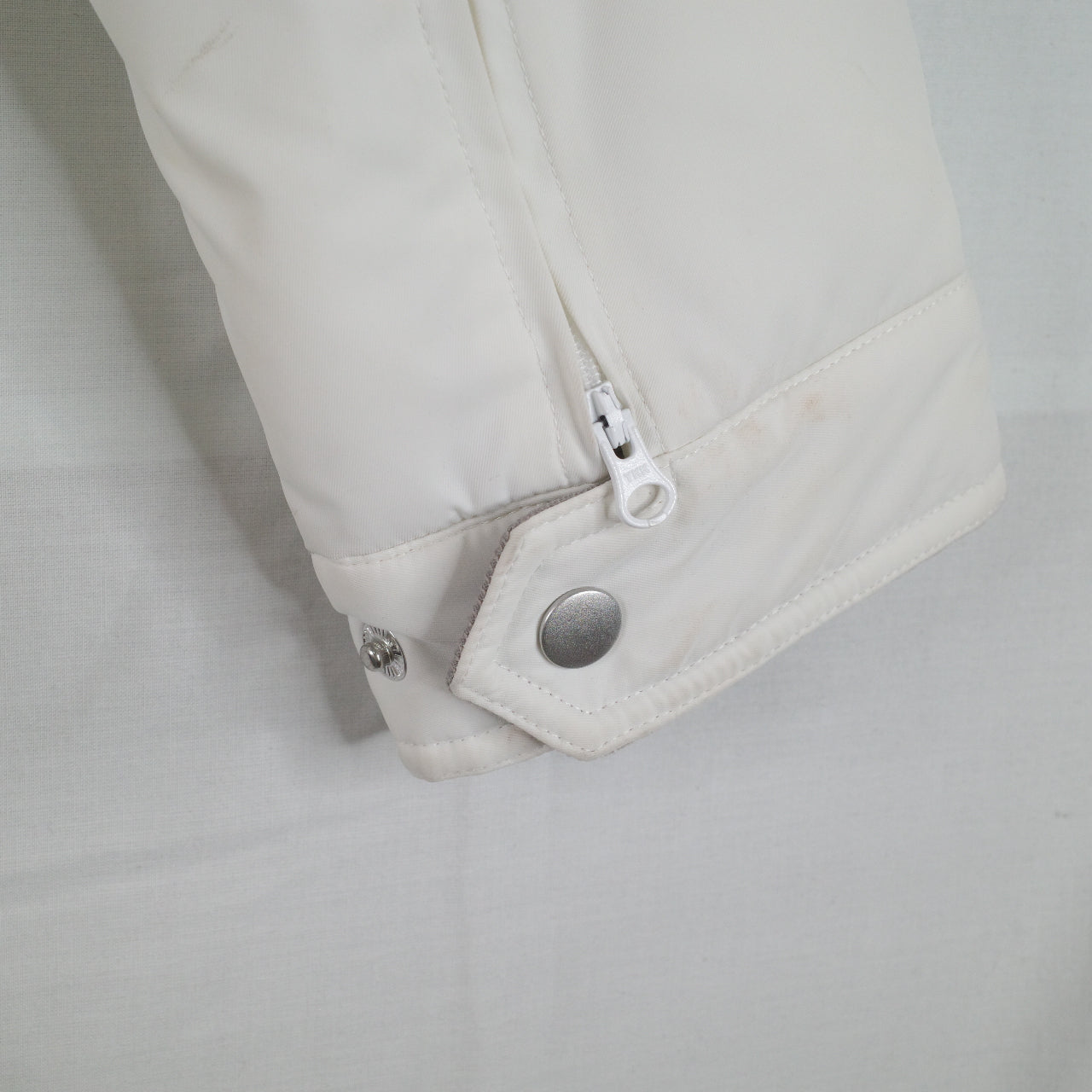 BMW White Puffer Jacket Women’s Medium