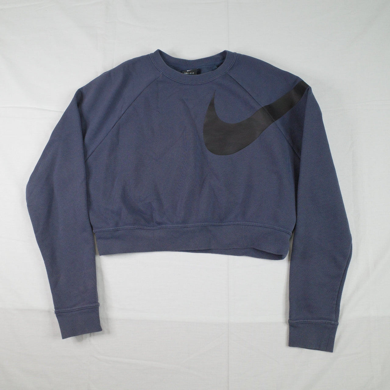 Nike Womens XS Drifit Crop Crewneck Sweater