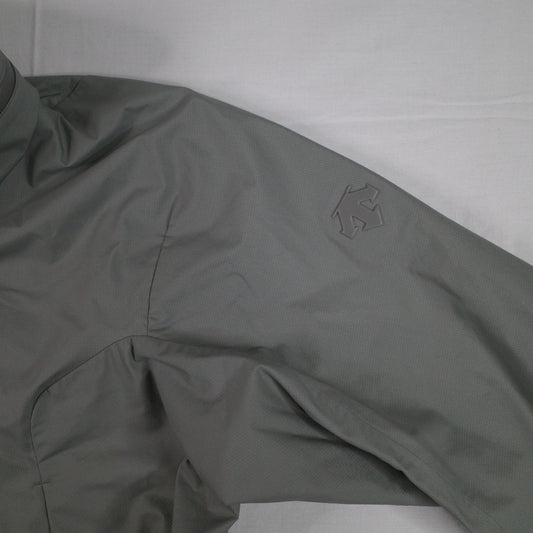 Descente Allterrain Creas Light Grey Rain Proof Jacket Mens Small