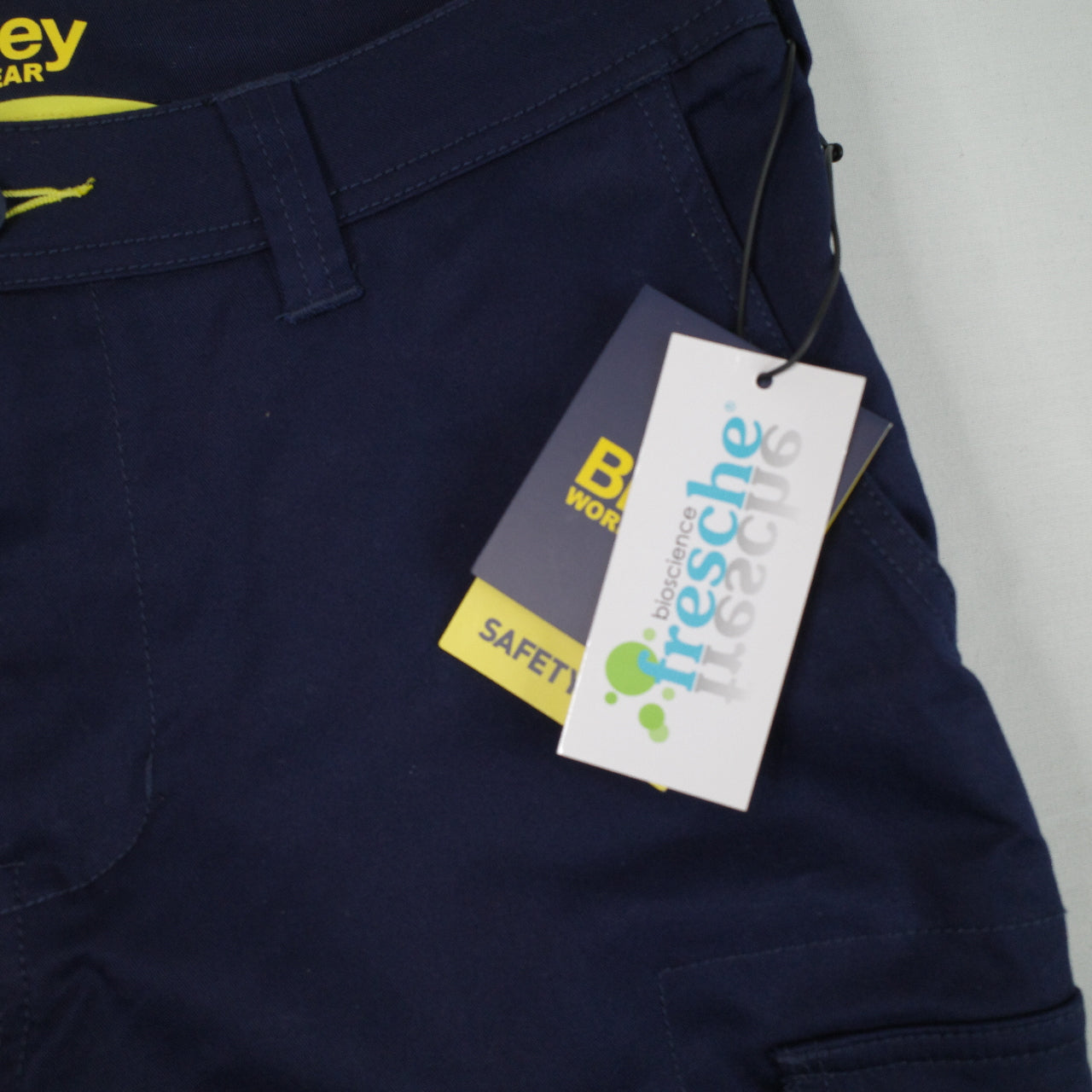 Bisley BPC6008T Mens Hi-Vis Taped Biomotion Stretch Cotton Cargo Pants 84L/33L