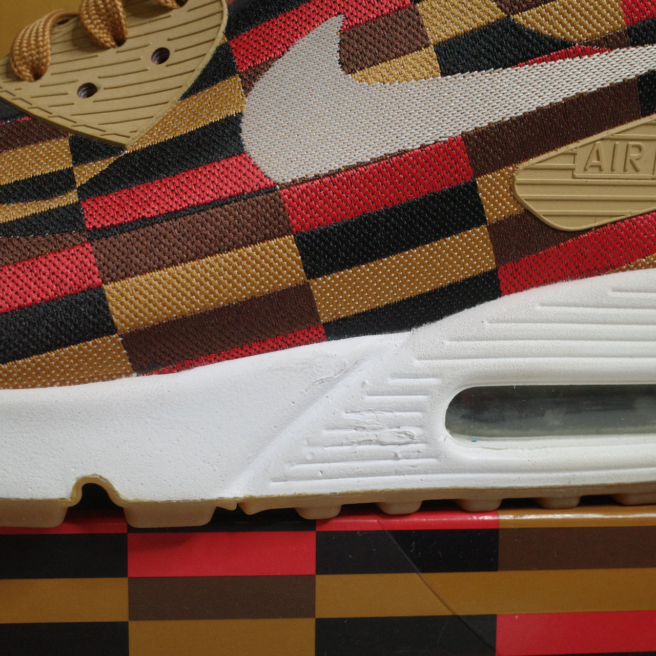 Nike Air Max 90 'London Underground' 651322-106 Men's Size 11 Shoes