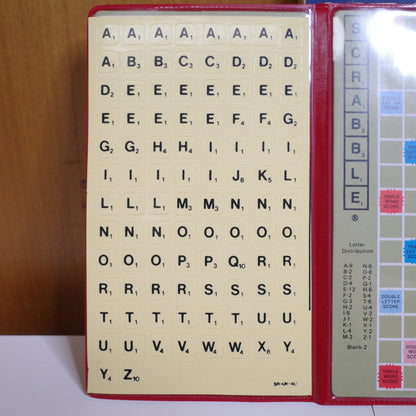 Scrabble Pocket Edition Portable Crossword Game Murfett NEW