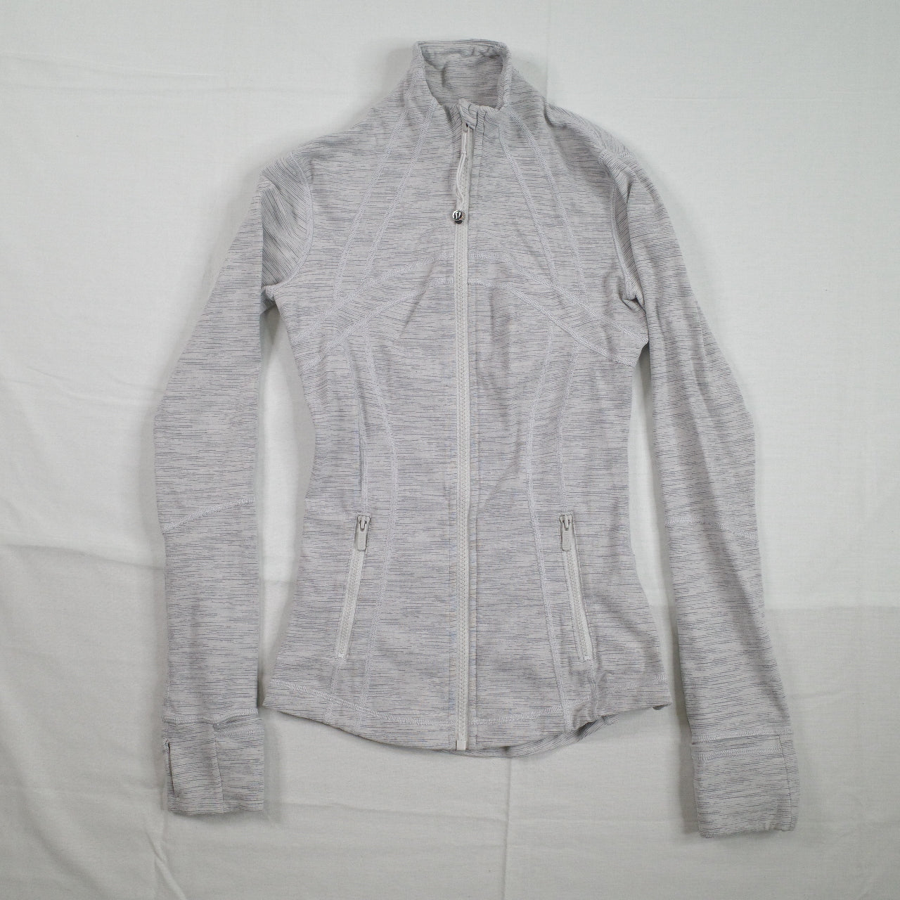 Lululemon Define Gray Quarter Zip Womens Size 0 167/74Y Yoga