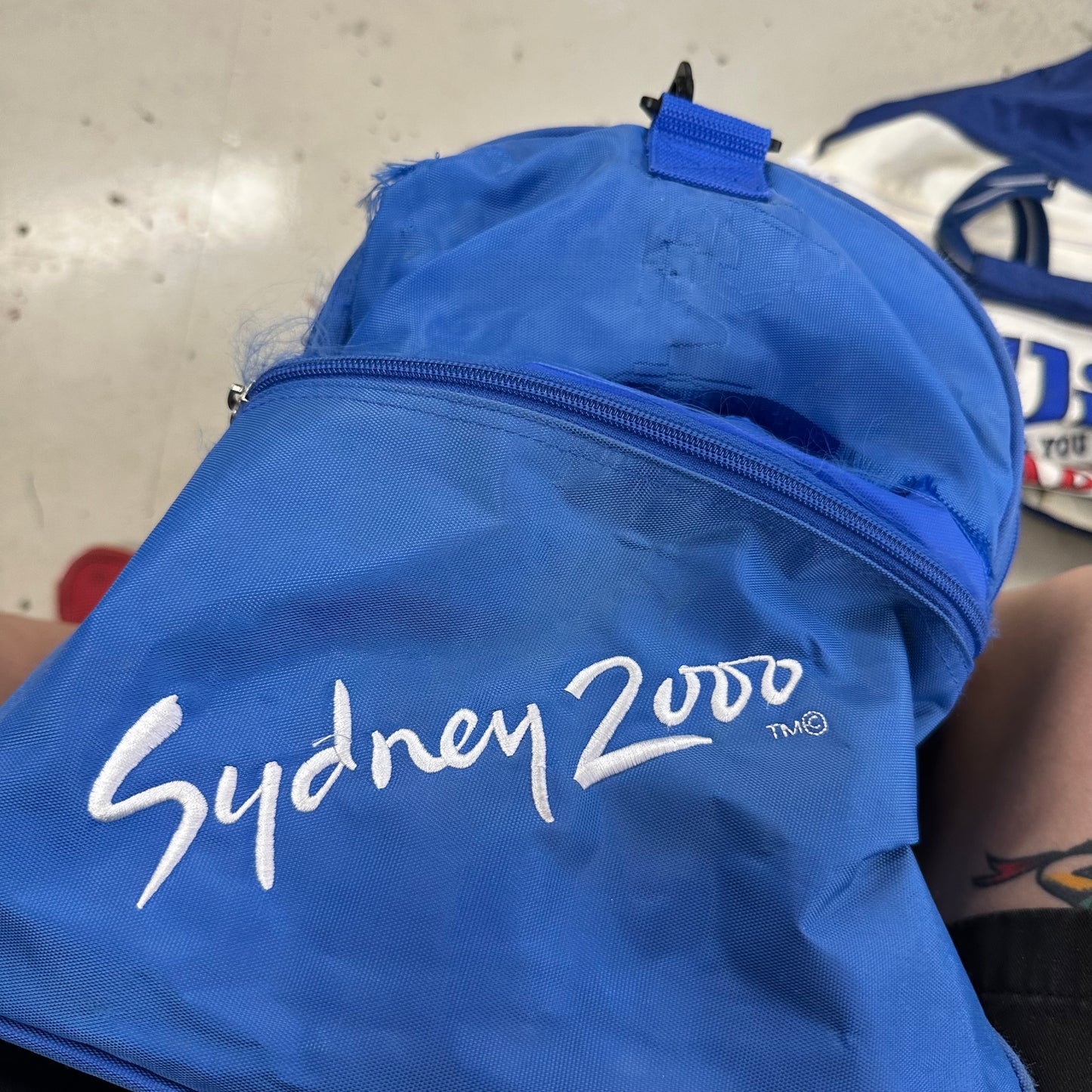 Sydney 2000's Duffle Bag - damaged