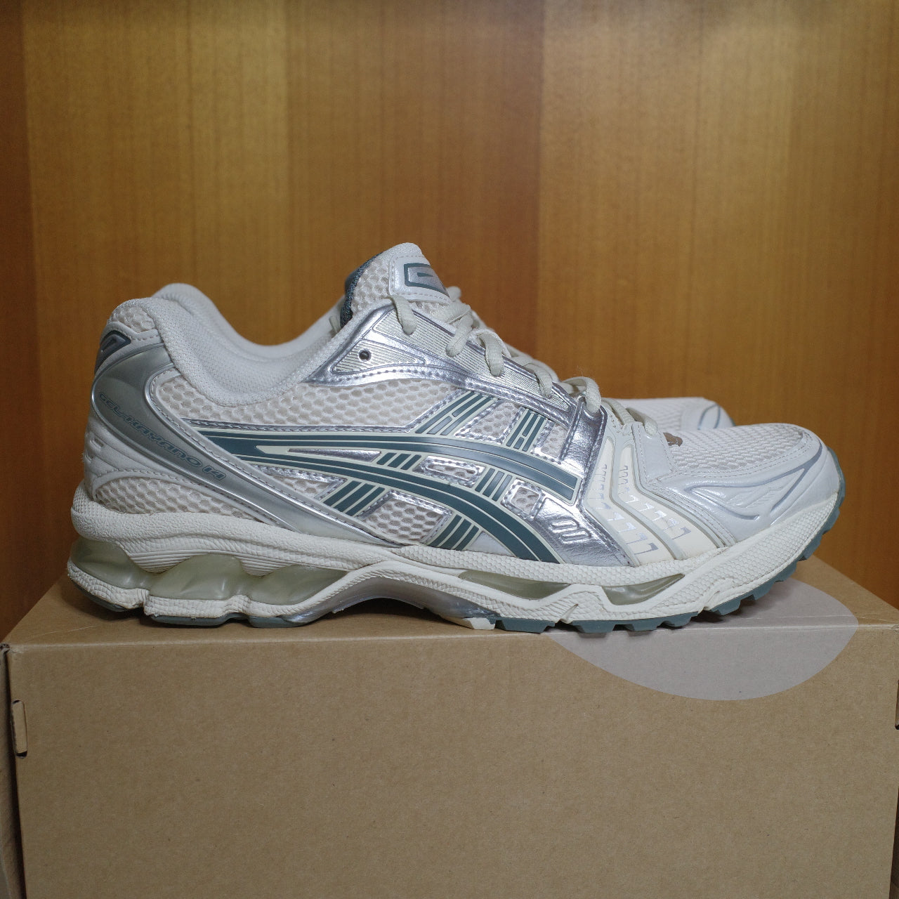 Asics Gel Kanyano 14 Birch/Dark Pewter US9 UK8