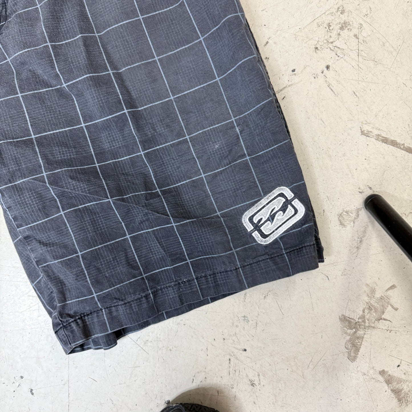 Vintage Billabong Grey Y2K Grid Shorts Men's Small