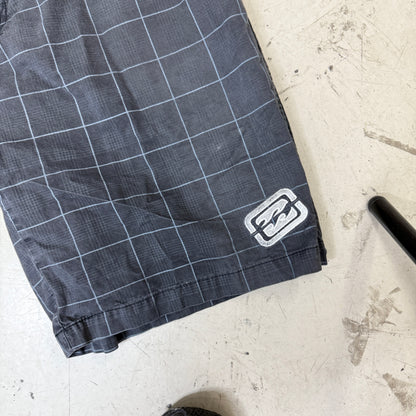 Vintage Billabong Grey Y2K Grid Shorts Men's Small