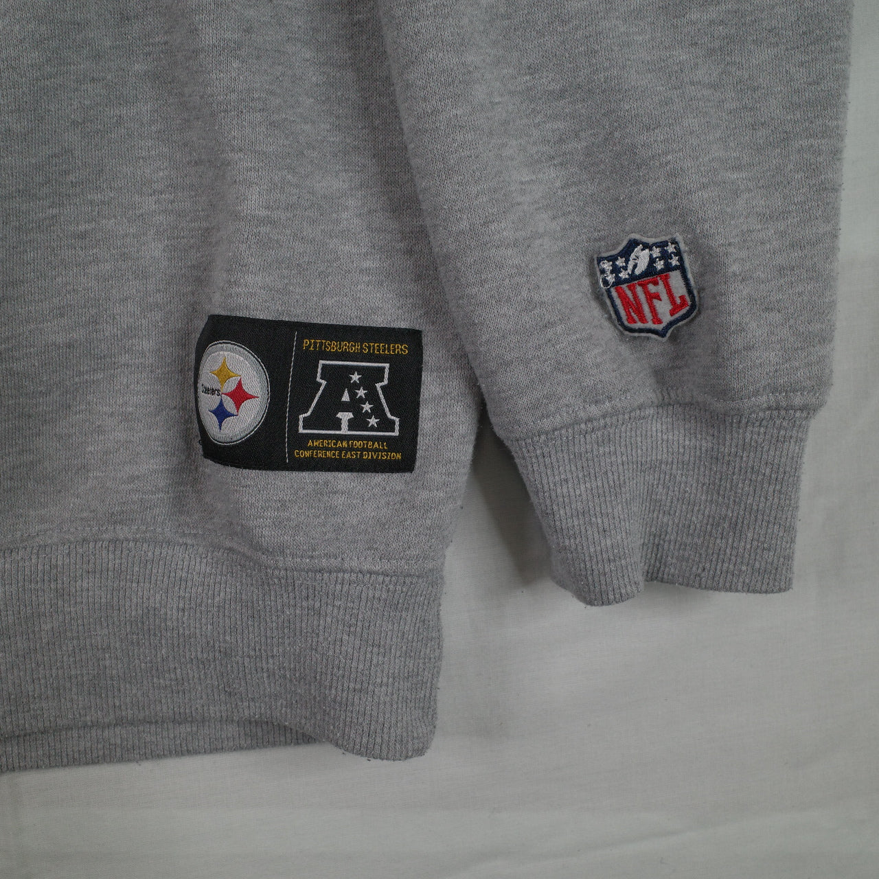 Steelers NFL Pittsburg Team Apparel Grey Crewneck Women's Small