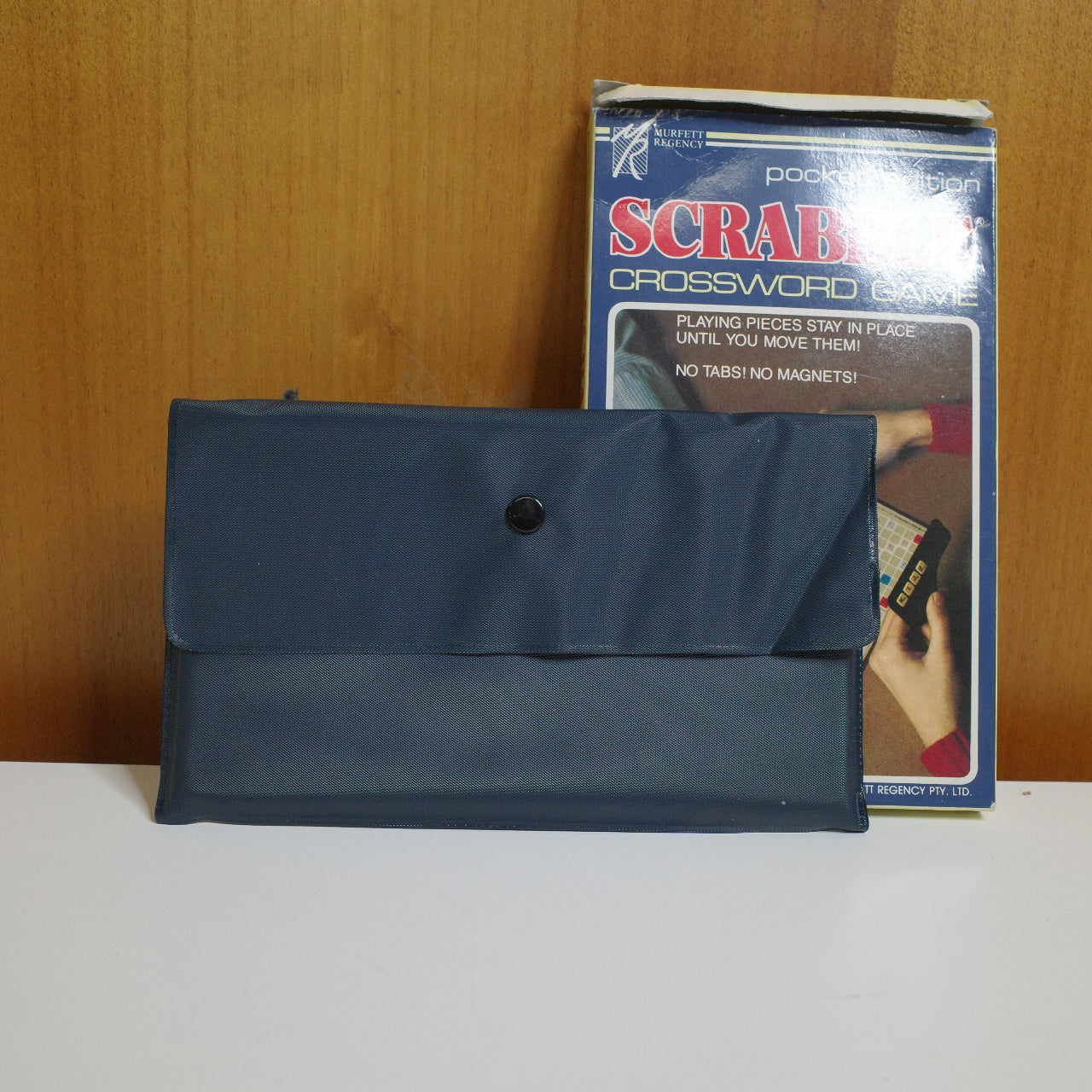 Scrabble Pocket Edition Portable Crossword Game Murfett NEW