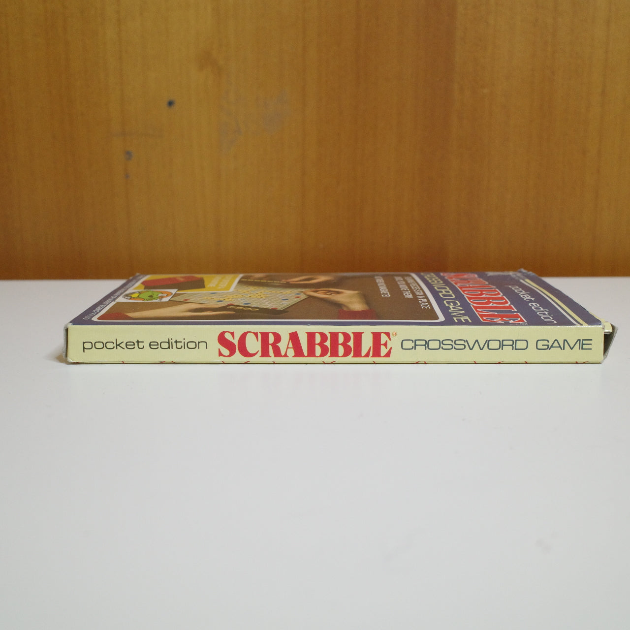 Scrabble Pocket Edition Portable Crossword Game Murfett NEW