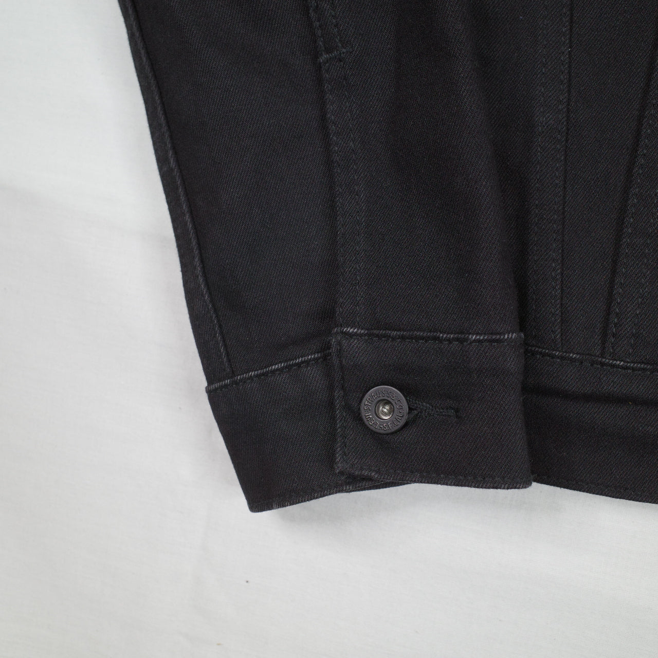 Levis Trucker Jacket Black Dark Horse WaterLess® Mens Large