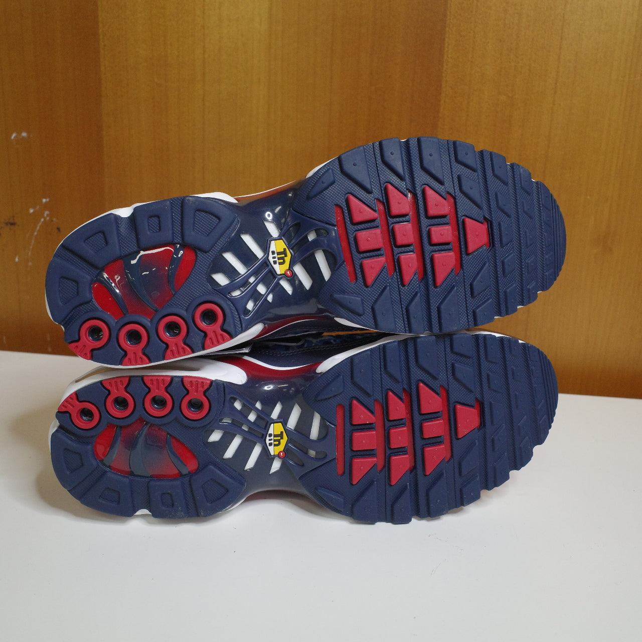 HV2323-400 Nike Air Max Plus Eclair Lightening 2025 US9.5