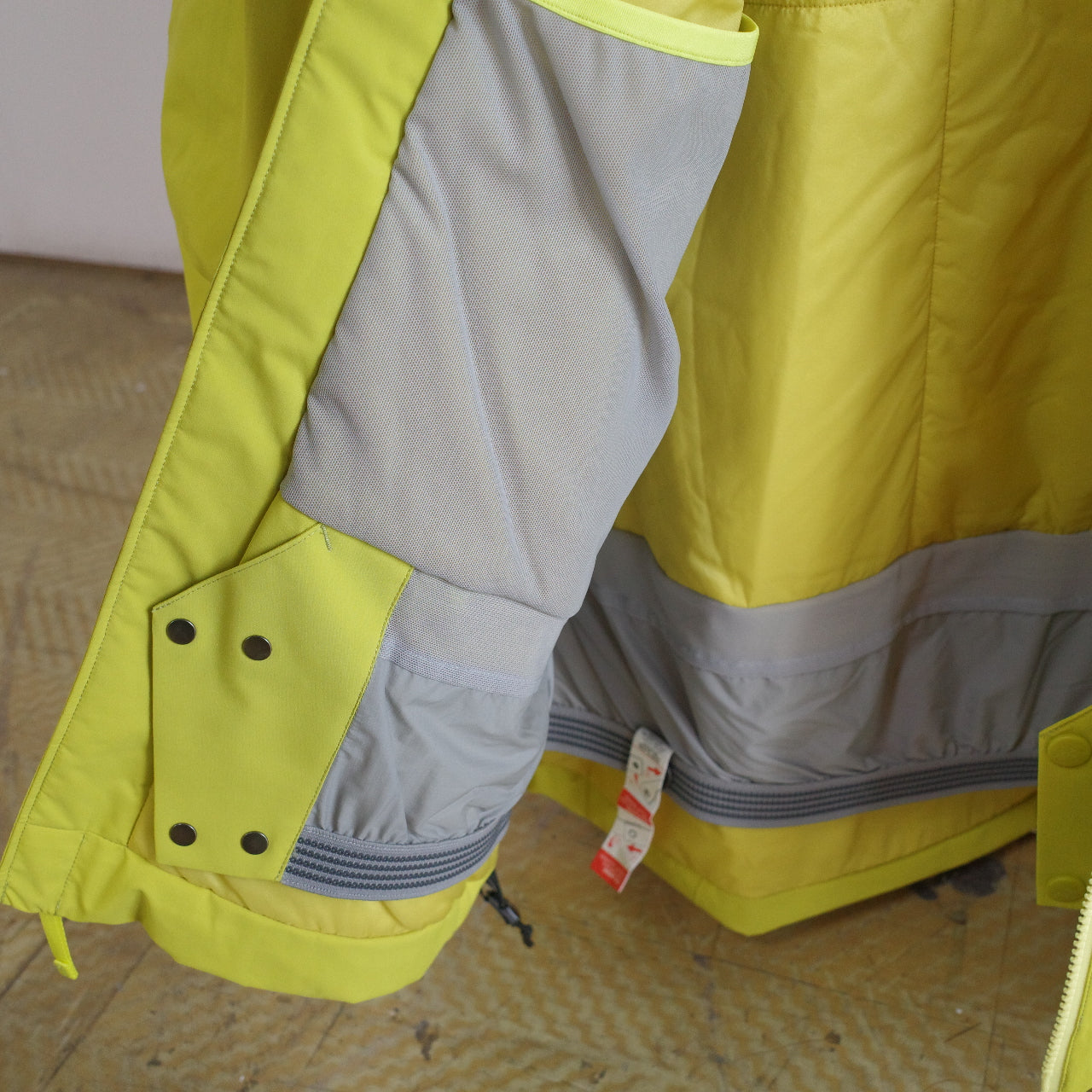 NEW Arc'teryx Sabre Insulated GTX Performance Yellow Lampyre Mens XL Waterproof