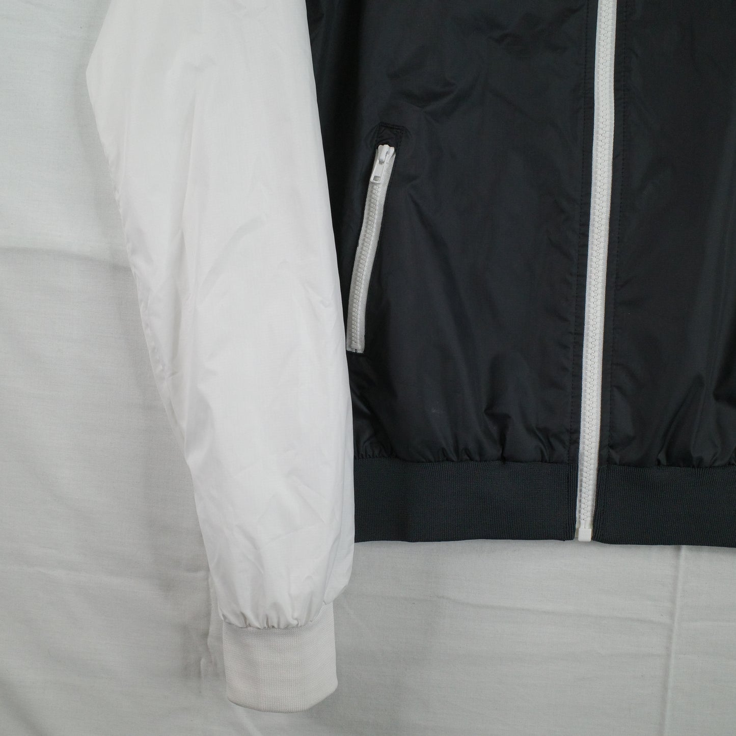 Nike Windrunner Running Jacket AOP Black White Pink Womens Small