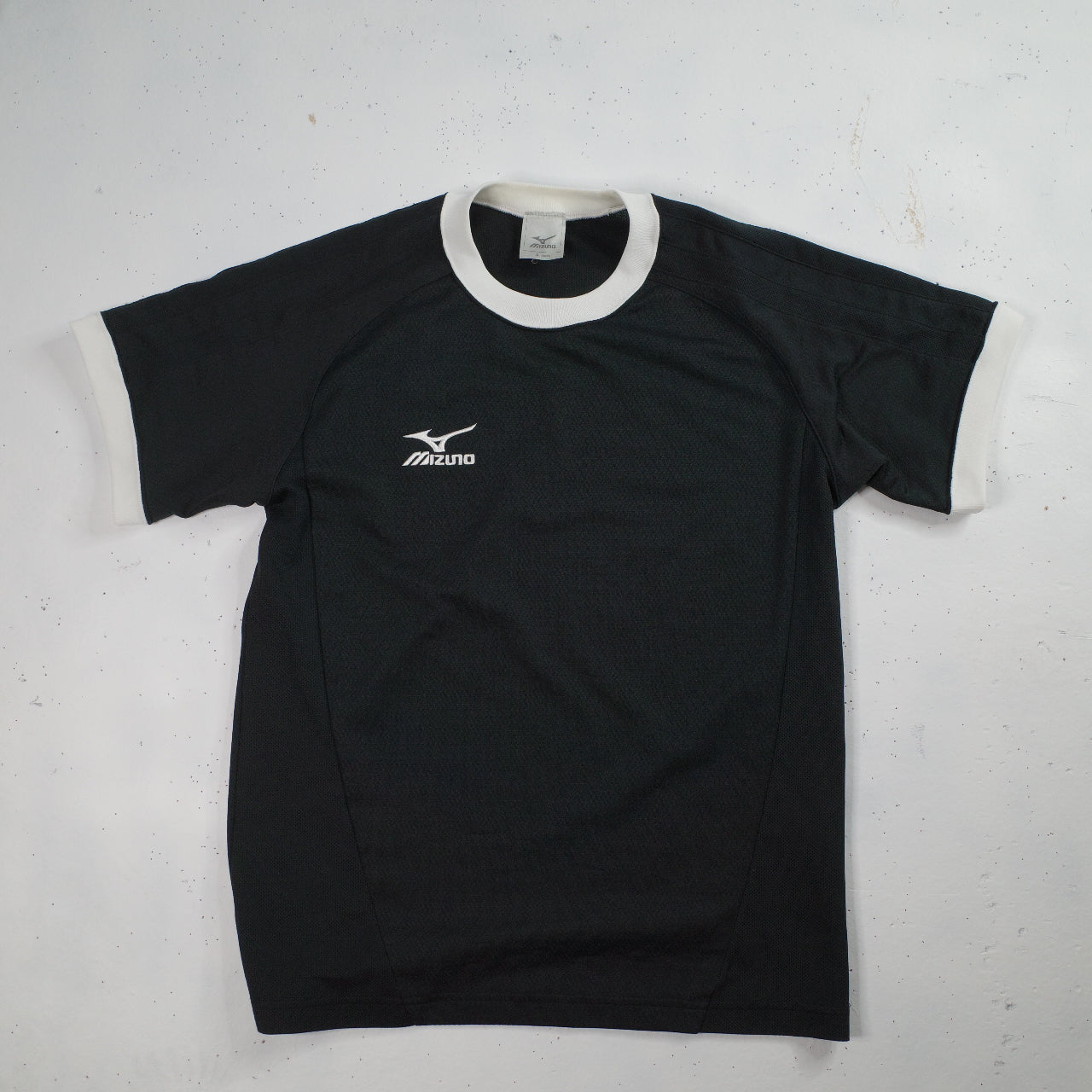 Vintage Mizuno Black Soccer Jersey Black White Ringer Short Sleeve T-Shirt Small