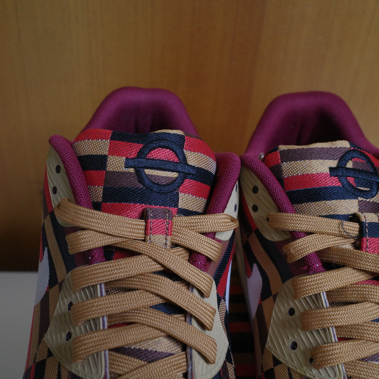 Nike Air Max 90 'London Underground' 651322-106 Men's Size 11 Shoes