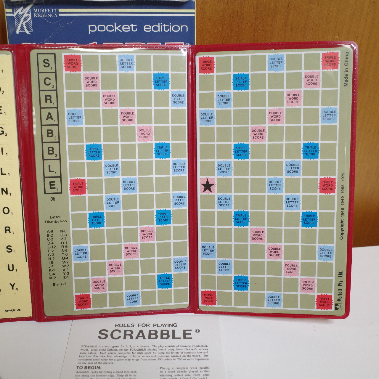 Scrabble Pocket Edition Portable Crossword Game Murfett NEW