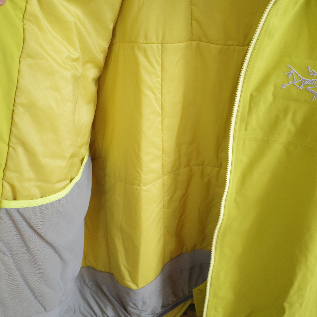 NEW Arc'teryx Sabre Insulated GTX Performance Yellow Lampyre Mens XL Waterproof