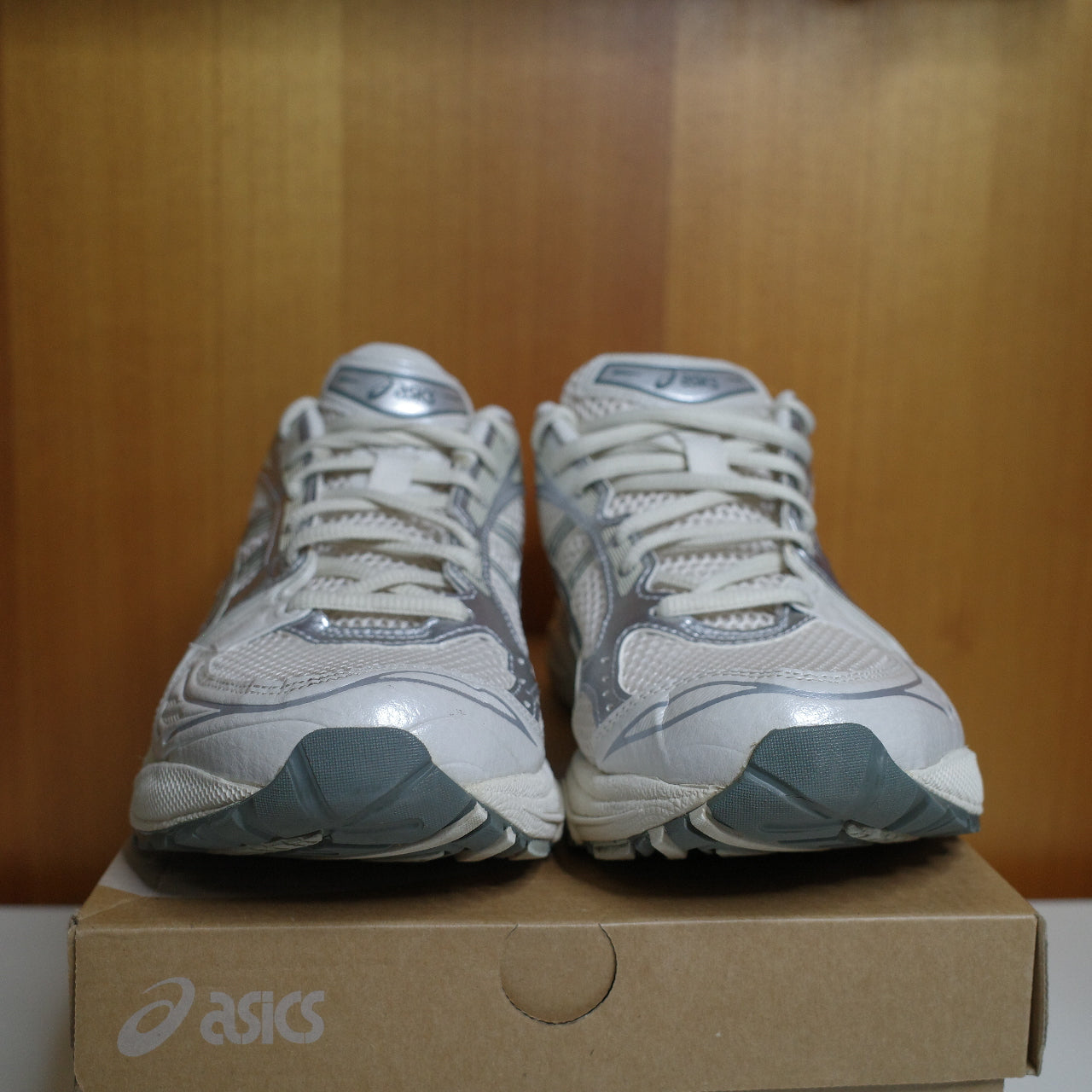 Asics Gel Kanyano 14 Birch/Dark Pewter US9 UK8