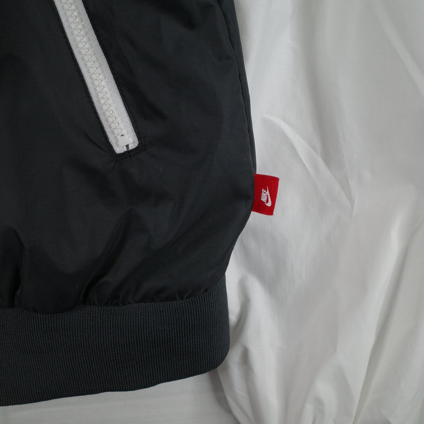 Nike Windrunner Running Jacket AOP Black White Pink Womens Small