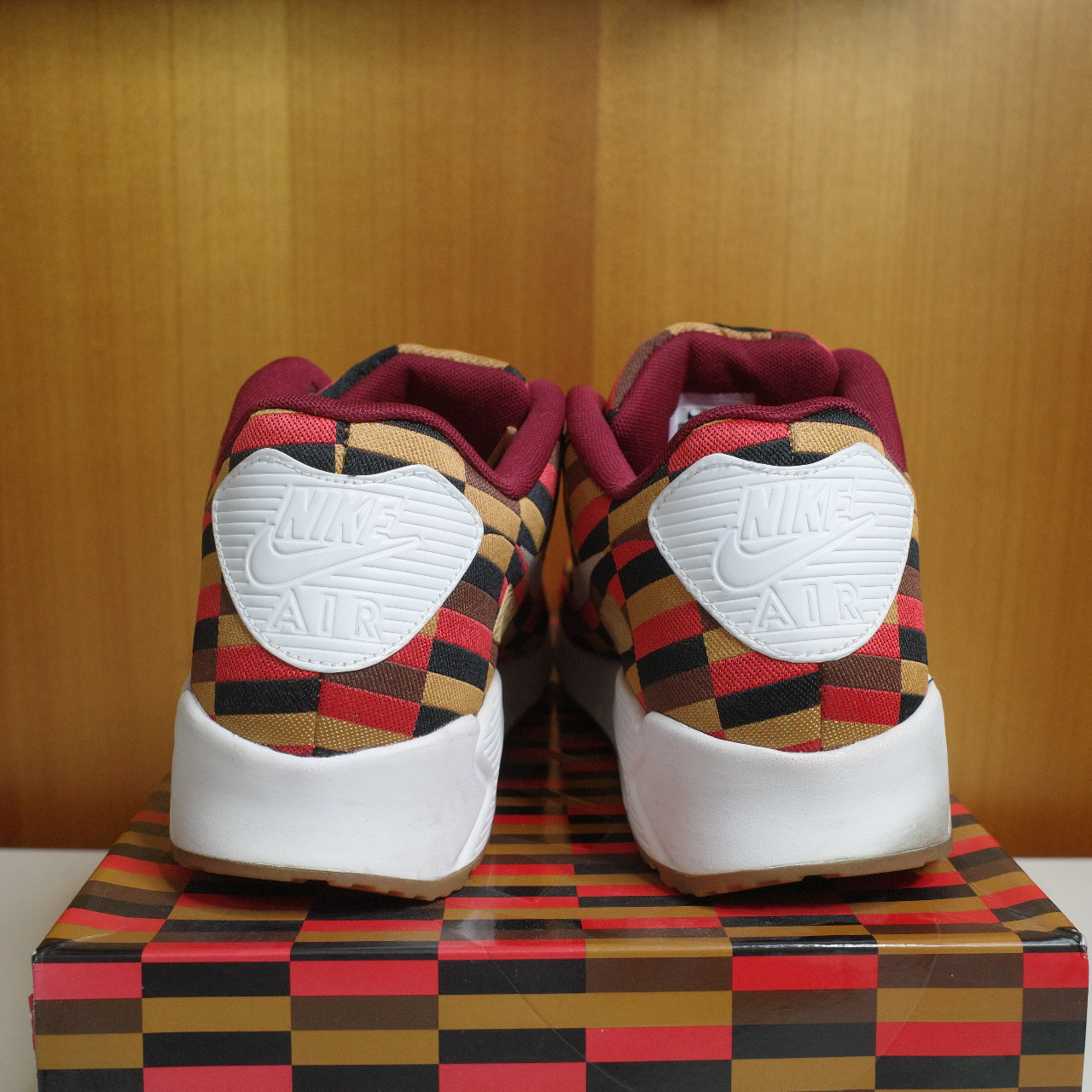 Nike Air Max 90 'London Underground' 651322-106 Men's Size 11 Shoes