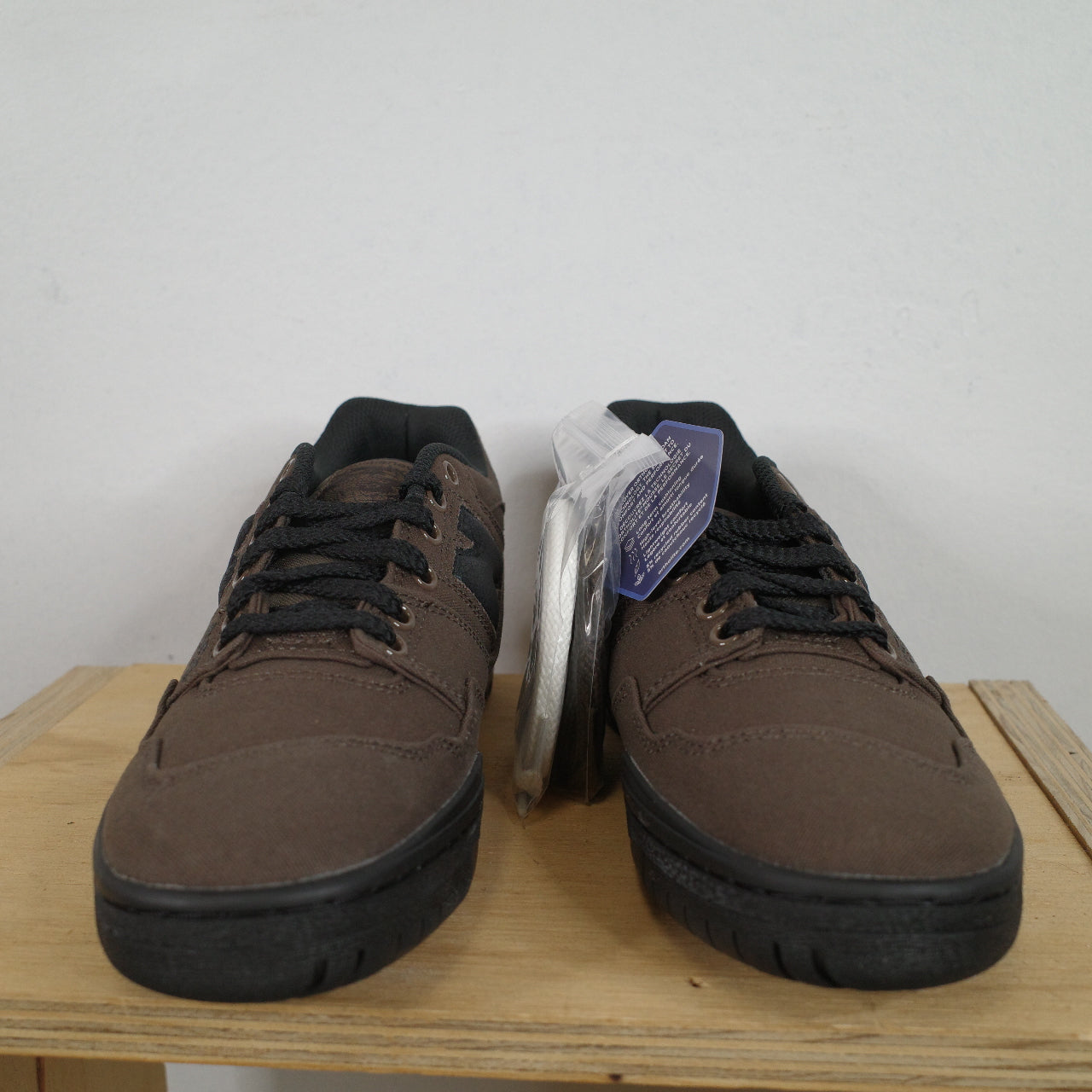 Size UK9.5  New Balance thisisneverthat x 550 Brown With Box