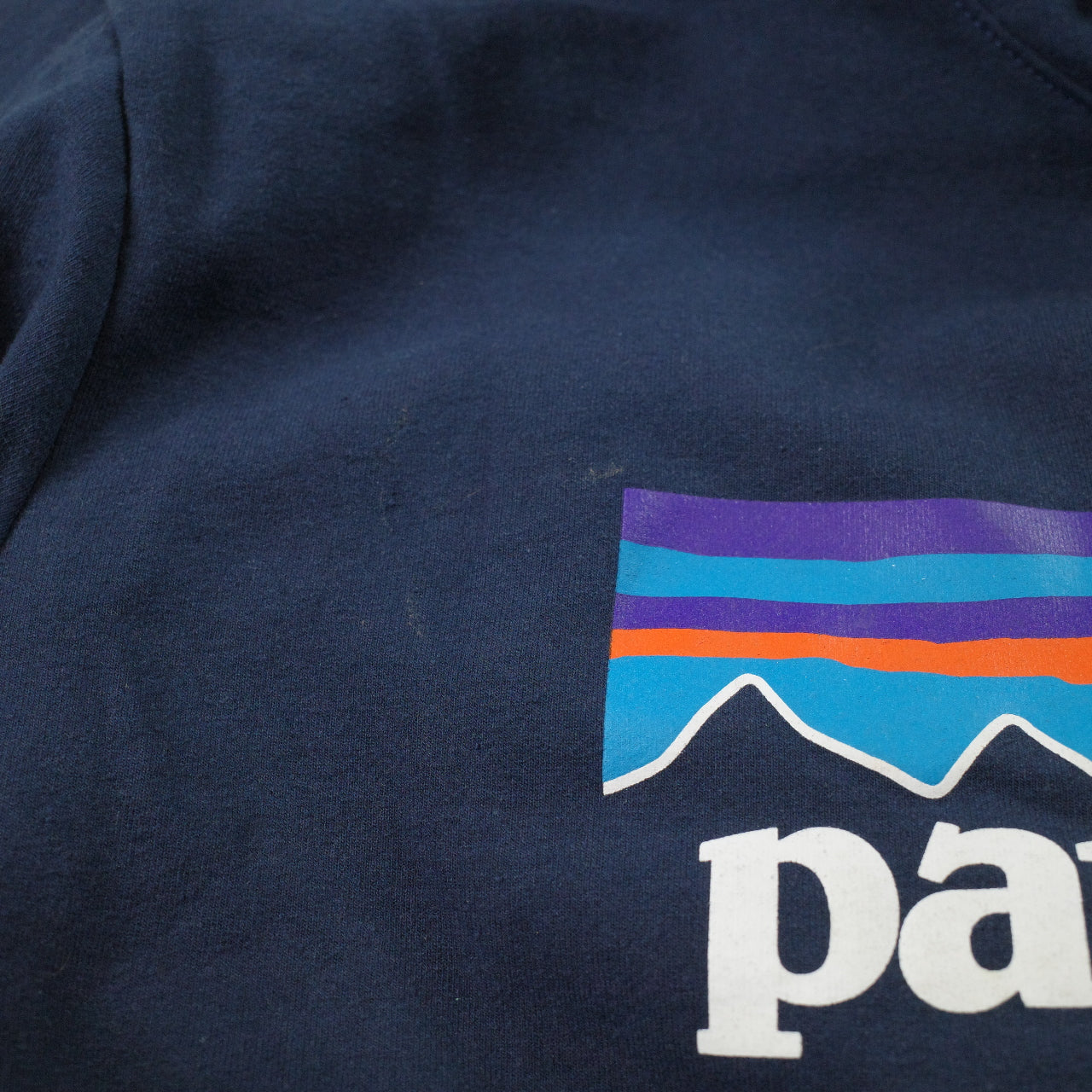 Patagonia Pullover Men's Hoodie P-6 Logo Uprisal Hoodie Black Mens Small