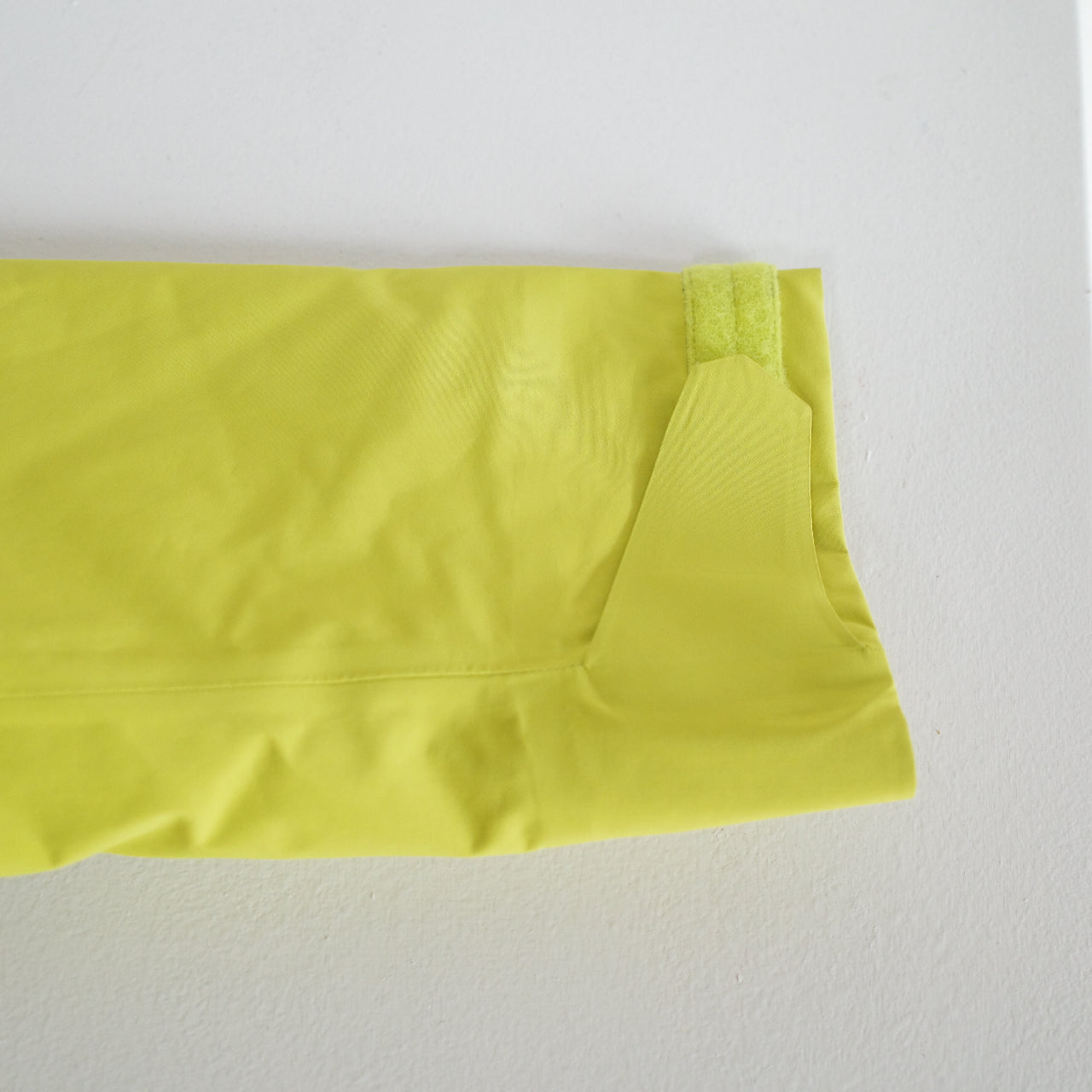 NEW Arc'teryx Sabre Insulated GTX Performance Yellow Lampyre Mens XL Waterproof