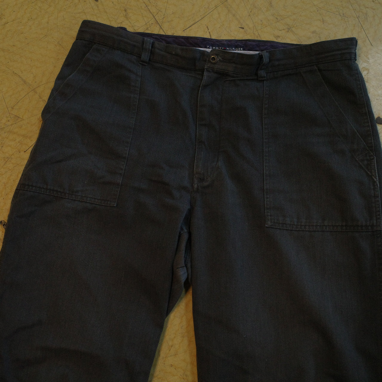 Tommy Hilfiger Pants Mens W40 L34 Baggy Pocket Black Faded Cargo Chino