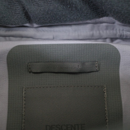 Descente Allterrain Creas Light Grey Rain Proof Jacket Mens Small
