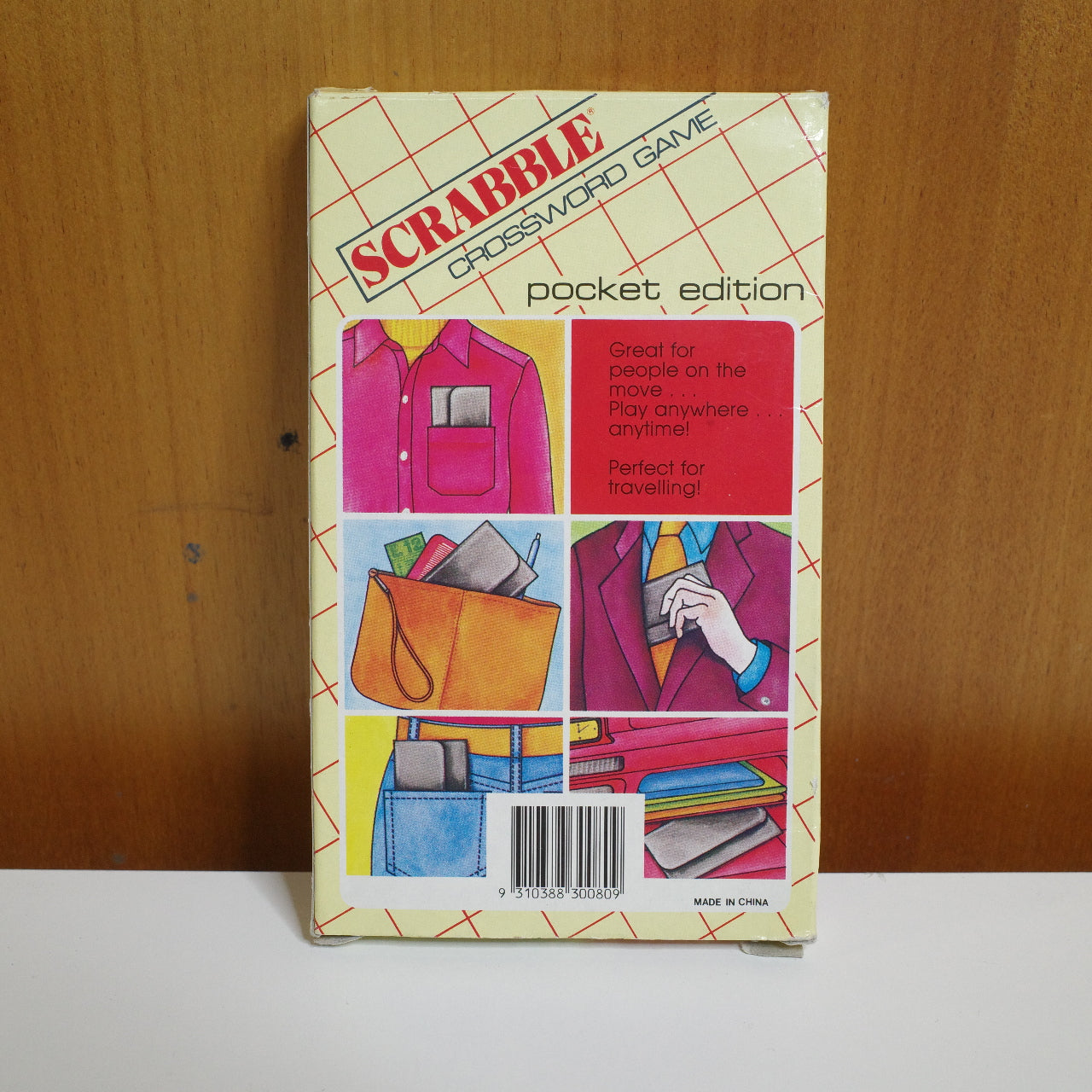 Scrabble Pocket Edition Portable Crossword Game Murfett NEW