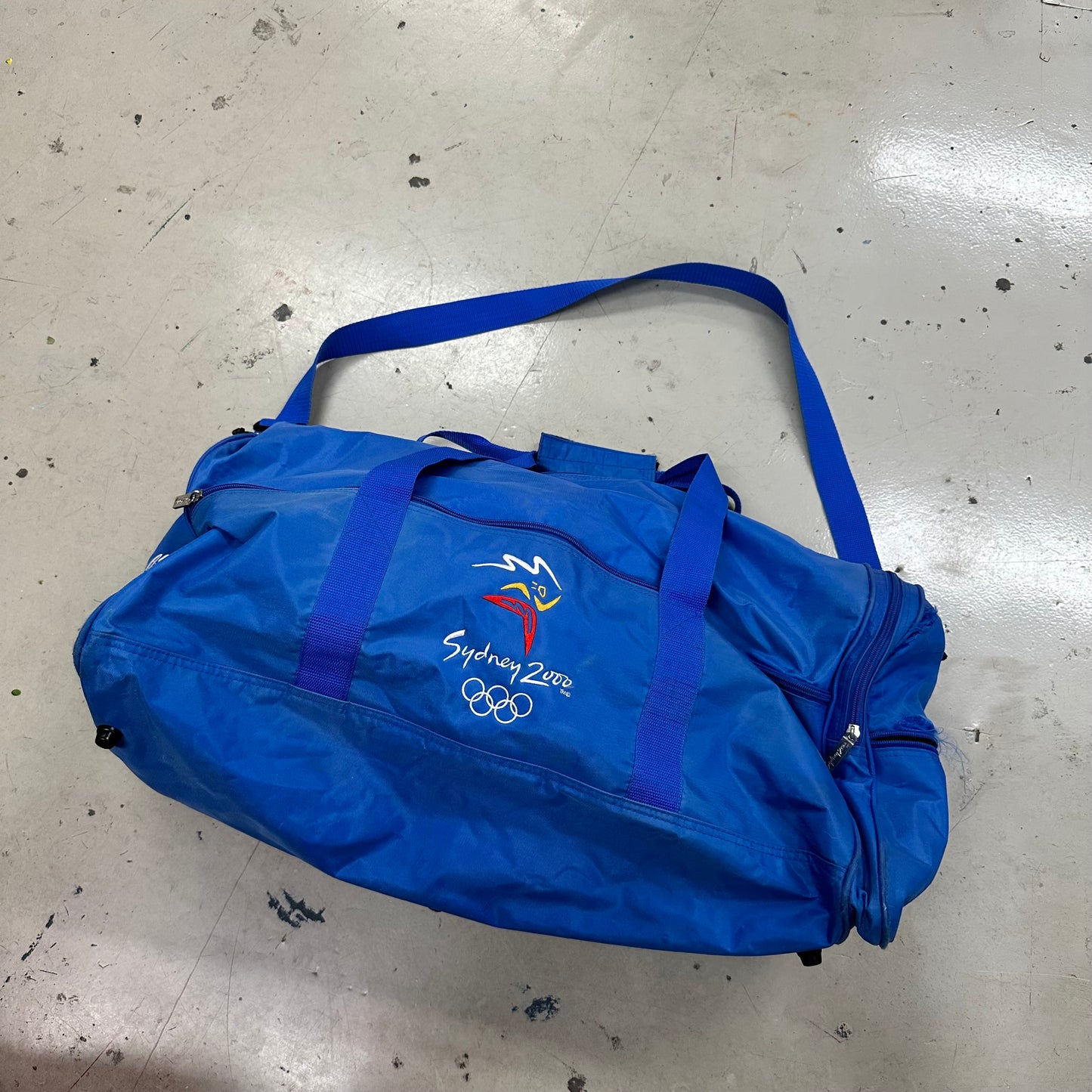 Sydney 2000's Duffle Bag - damaged