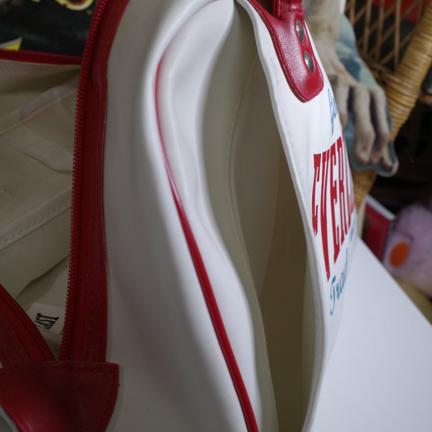 Everlast Duffle Bag Gym Travel Carry Vintage White Red