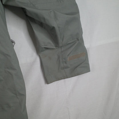 Descente Allterrain Creas Light Grey Rain Proof Jacket Mens Small