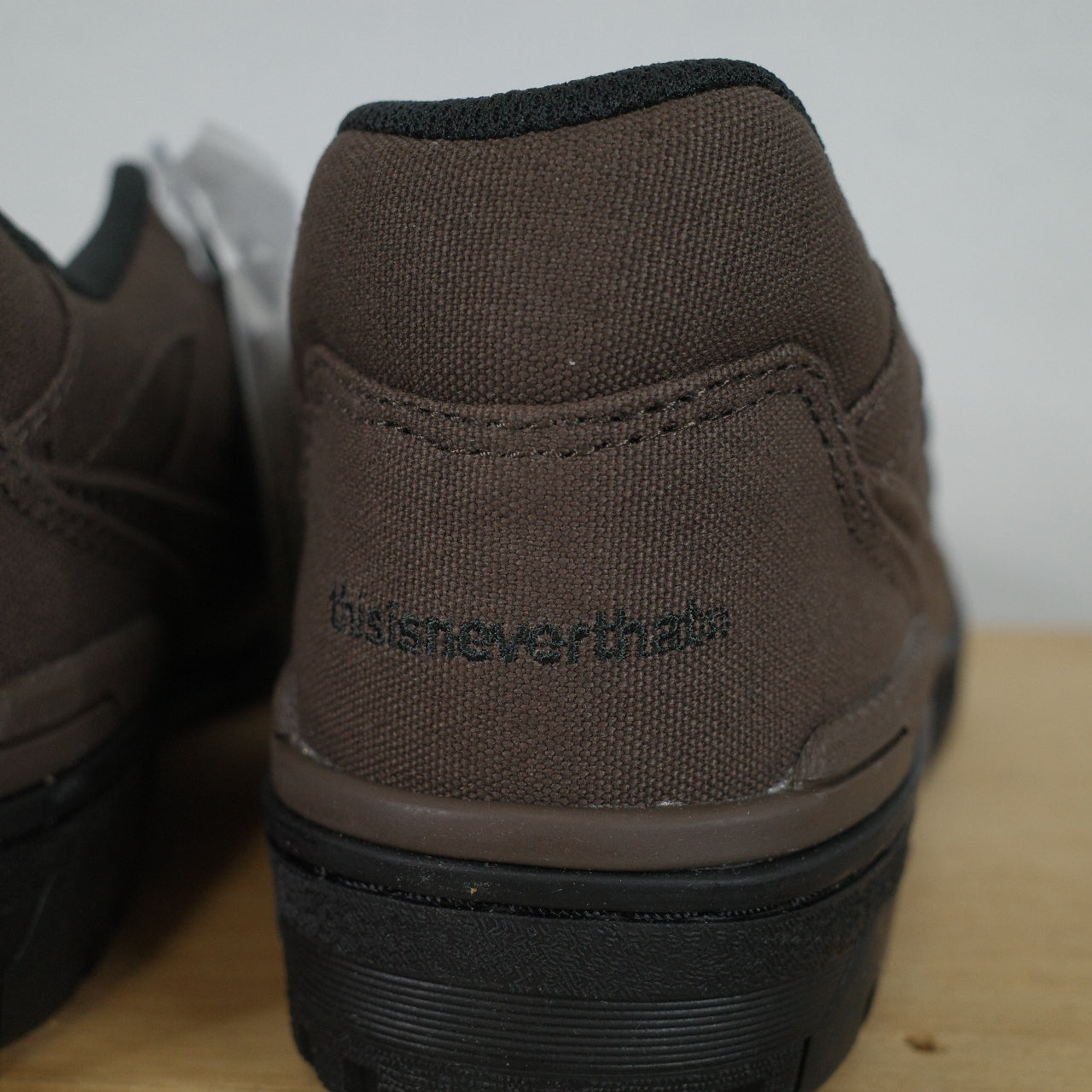 Size UK9.5  New Balance thisisneverthat x 550 Brown With Box