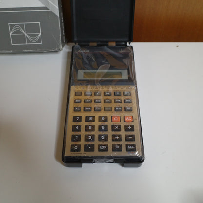 NEW Casio Scientific Calculator, FX-82C Vintage with case And Manual + Original Box