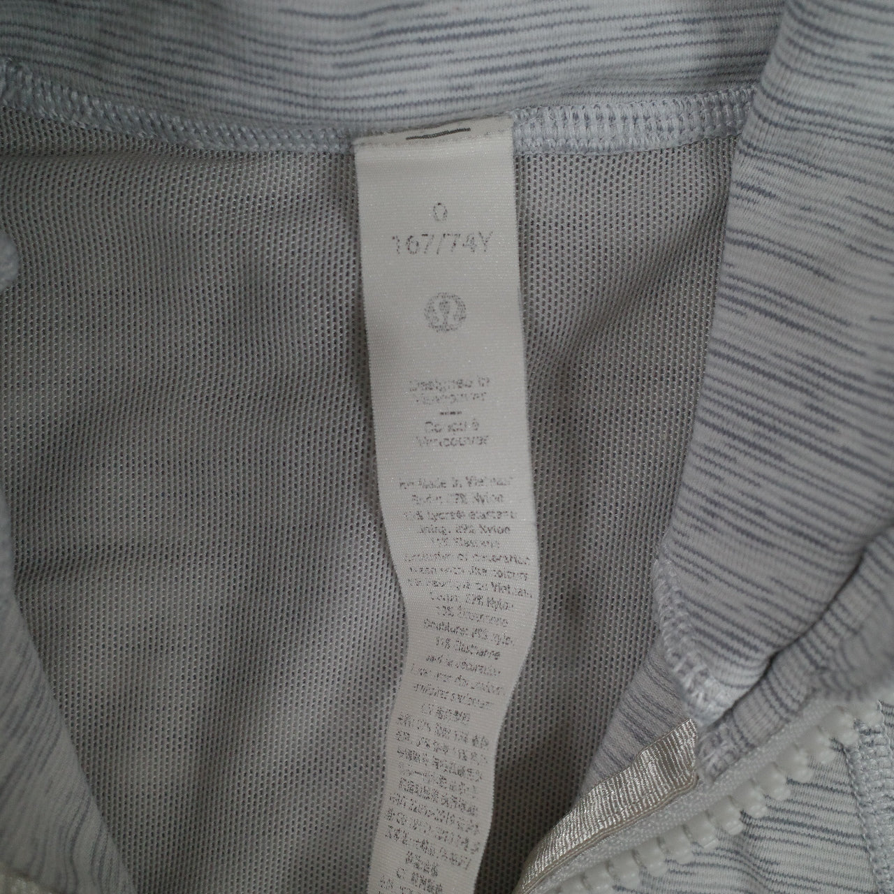 Lululemon Define Gray Quarter Zip Womens Size 0 167/74Y Yoga