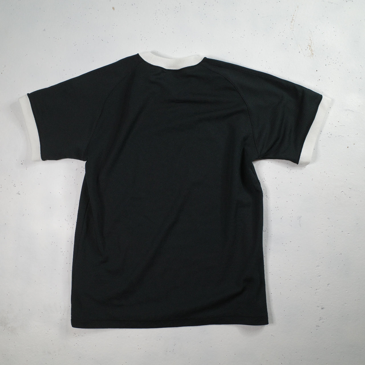 Vintage Mizuno Black Soccer Jersey Black White Ringer Short Sleeve T-Shirt Small