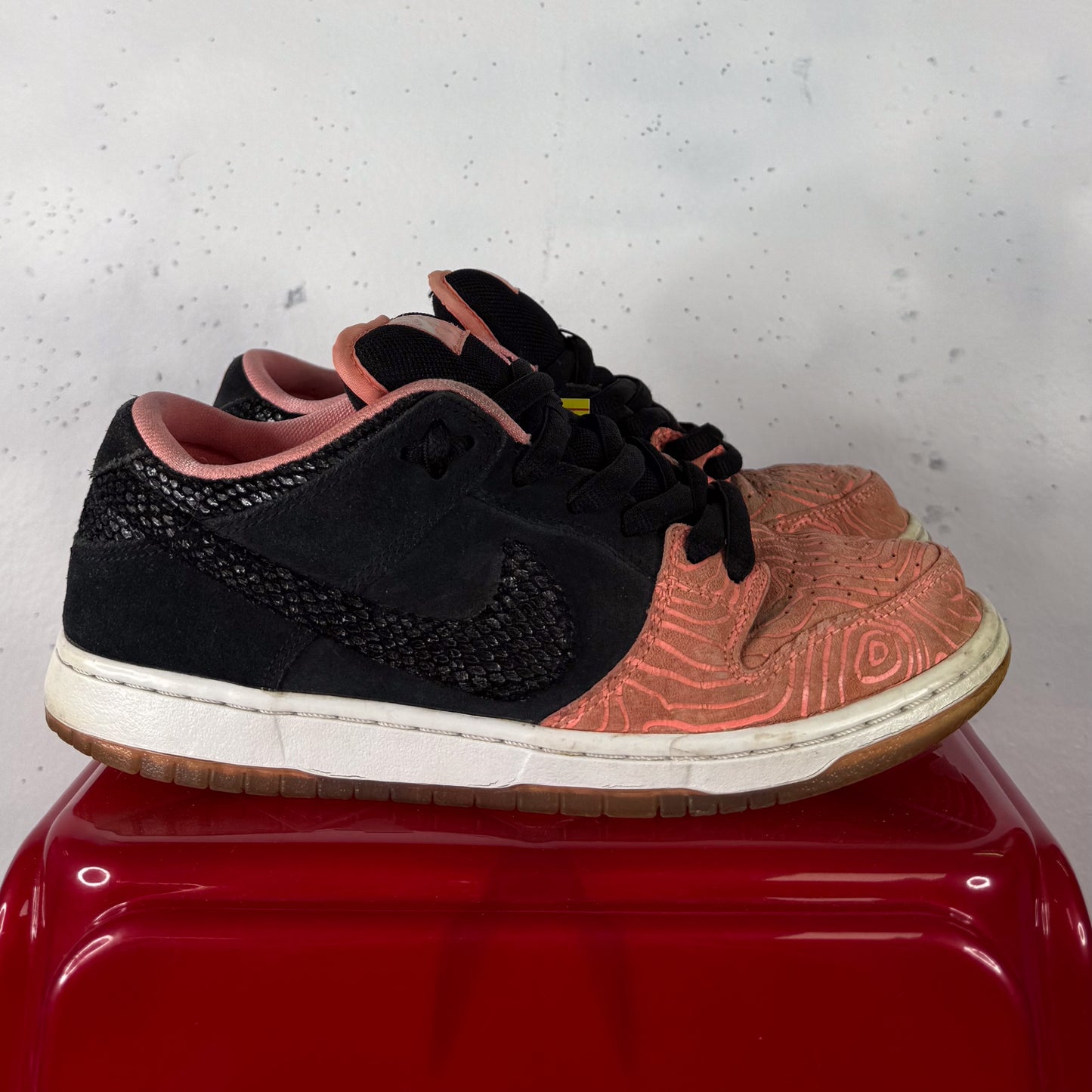 Nike Dunk Low "Sashimi" (US8)