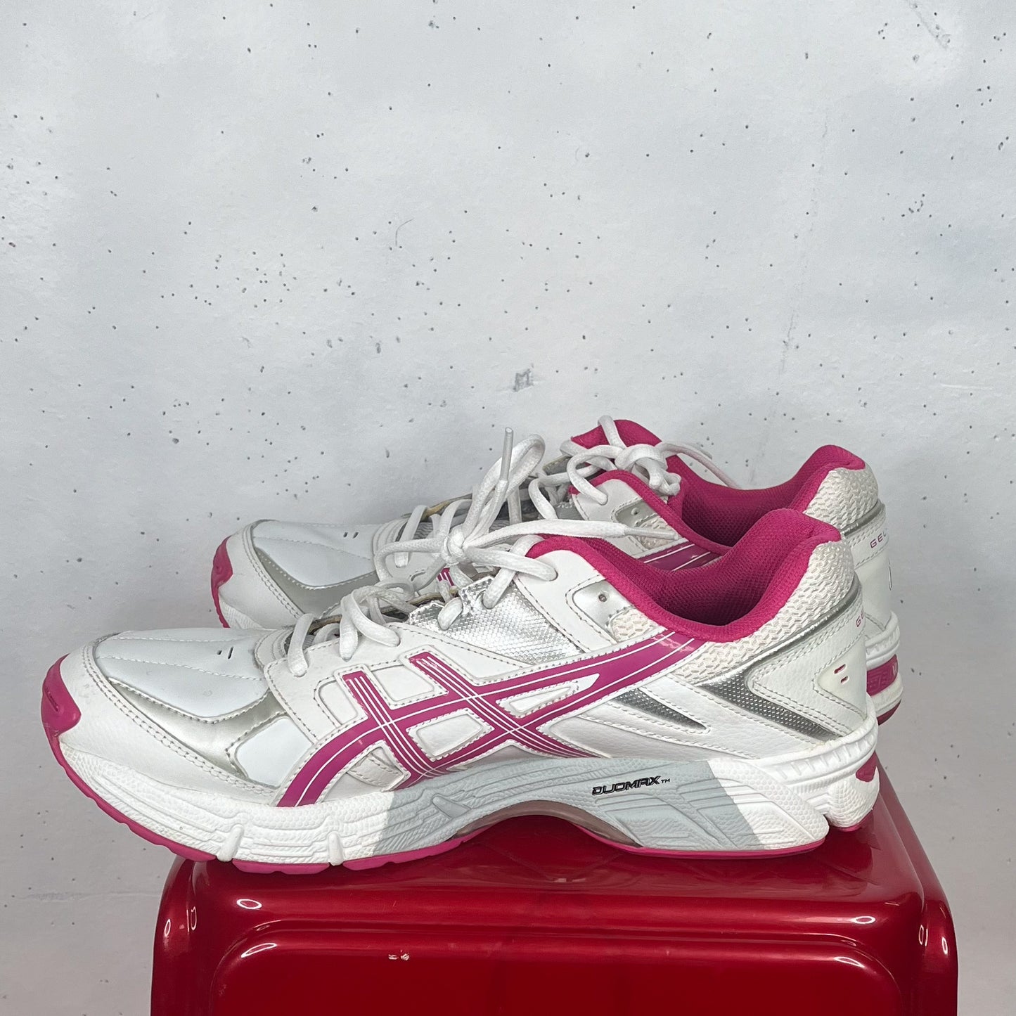 Asics Gel 190 TR "White/Pink" (US9.5 / W US11)