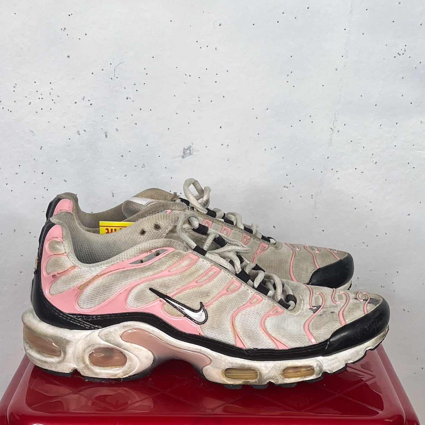 Nike Air Max TN "Baby Pink" 2011 (Women's US6)